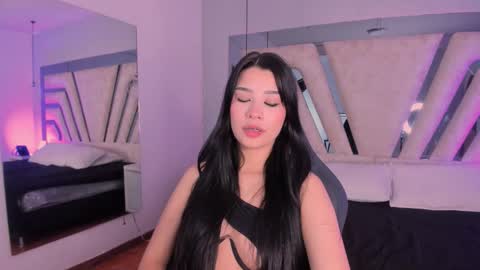 vanessaduval online show from October 30, 2025, 11:16 pm