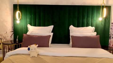 Vanessa online show from March 16, 2026, 3:27 pm