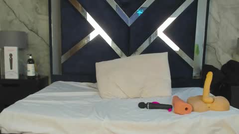 Vanessa Hard online show from February 18, 2026, 8:16 pm