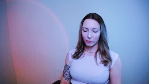 Snapshot of vanessakim_ chatting on January 8, 2025, 9:44 pm Vanessa online show from January 8, 2025, 9:44 pm