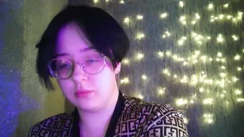 Snapshot of vanessashadow chatting on December 16, 2025, 9:20 pm vanessashadow online show from December 16, 2025, 9:20 pm