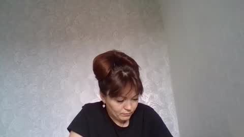 vanessasmuthh online show from June 30, 2026, 1:12 pm