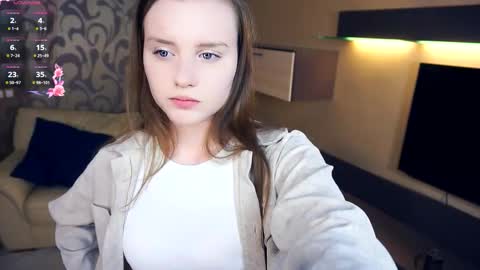 Luna online show from November 1, 2025, 6:21 pm