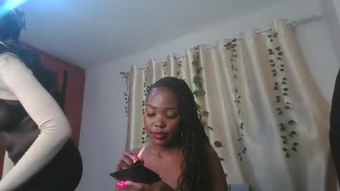 Snapshot of vanila_vixen chatting on November 1, 2025, 8:11 pm Vanilla online show from November 1, 2025, 8:11 pm