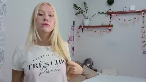 Megan online show from October 19, 2025, 2:29 pm