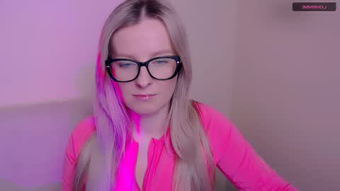 Mia online show from January 19, 2026, 8:51 am