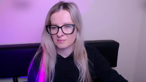 Mia online show from February 3, 2026, 8:52 am