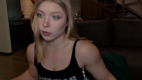 Vanilla online show from November 18, 2025, 1:59 pm