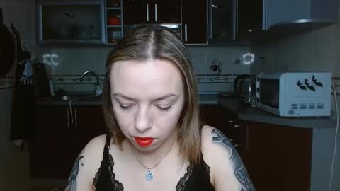 VanillaMuffin online show from November 6, 2025, 1:23 pm