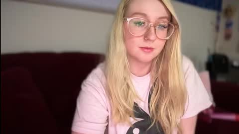 vanillapuddingpie online show from March 2, 2025, 3:56 am