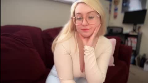 vanillapuddingpie online show from March 6, 2025, 5:43 pm