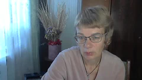 Vanillaxcreamy online show from October 24, 2025, 9:17 am