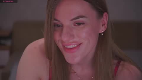 Sophie online show from December 18, 2025, 10:16 pm