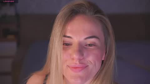 Sophie online show from April 2, 2026, 11:24 pm