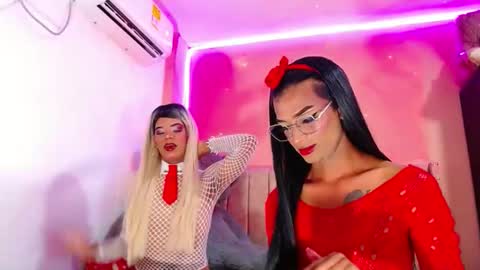 vannesa01 online show from January 18, 2025, 11:44 pm