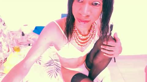 VANNESA online show from May 10, 2026, 4:56 pm