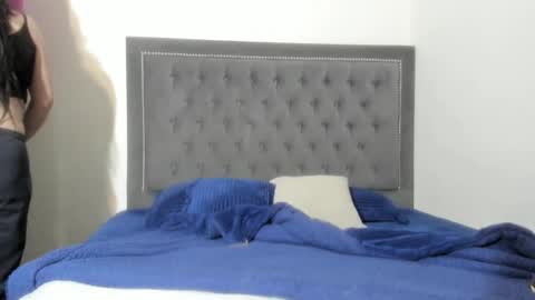 Vannesa online show from December 19, 2024, 11:57 pm