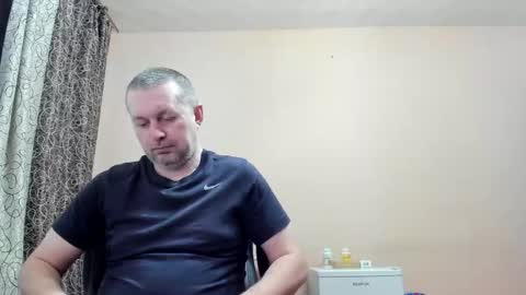 vano_822 online show from December 3, 2025, 7:56 pm