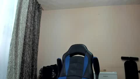 vano_822 online show from April 9, 2026, 5:51 am