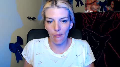 Snapshot of vanrey_ chatting on July 12, 2026, 6:48 am Vanessa online show from July 12, 2026, 6:48 am