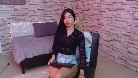 Snapshot of vanse_lust chatting on February 28, 2025, 7:35 pm Karuna online show from February 28, 2025, 7:35 pm