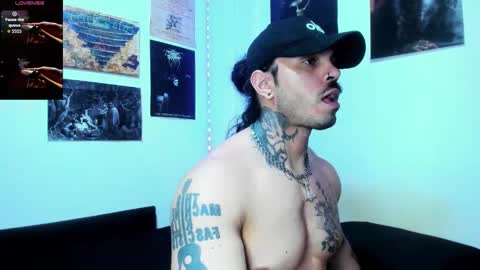 Snapshot of vanvelckan_ chatting on March 4, 2026, 2:06 am vanvelckan_ online show from March 4, 2026, 2:06 am