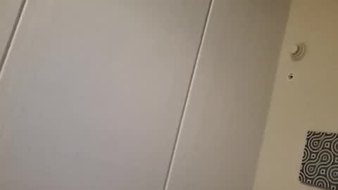 Vanyllaice online show from December 16, 2025, 4:17 am