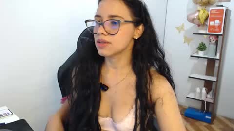 vanyxxxx online show from May 26, 2026, 1:23 am