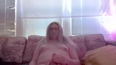 Varina online show from April 21, 2026, 12:11 pm