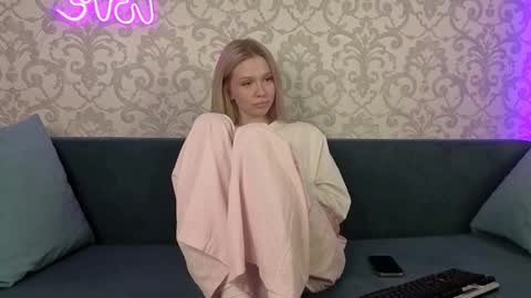 Snapshot of vasilisagoddess chatting on October 26, 2025, 6:58 pm Vasilisa or just Vasya online show from October 26, 2025, 6:58 pm