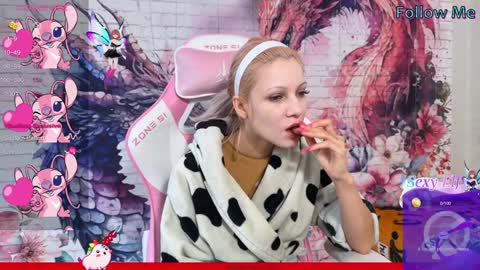 Snapshot of vasya_sylvia chatting on December 8, 2024, 9:02 am Vasya Sylvia online show from December 8, 2024, 9:02 am
