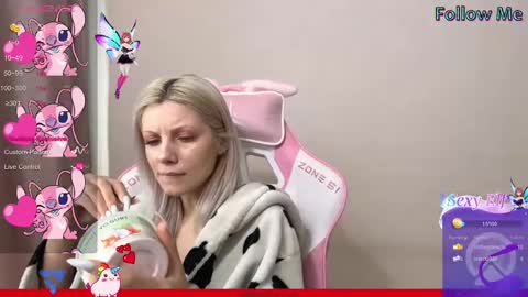 Snapshot of vasya_sylvia chatting on February 13, 2025, 12:43 pm Vasya Sylvia online show from February 13, 2025, 12:43 pm