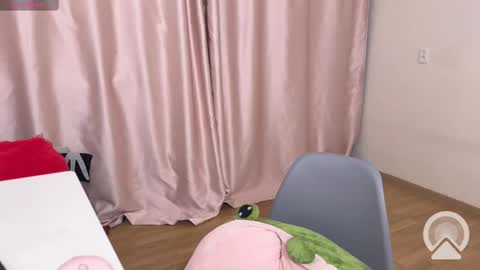 Snapshot of vasya_sylvia chatting on March 1, 2025, 12:45 pm Vasya Sylvia online show from March 1, 2025, 12:45 pm