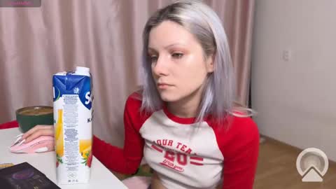 Snapshot of vasya_sylvia chatting on March 3, 2025, 7:21 am Vasya Sylvia online show from March 3, 2025, 7:21 am