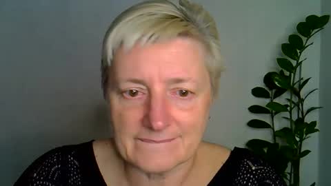 vea_motty online show from November 1, 2025, 5:48 pm