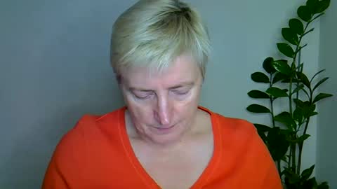 vea_motty online show from November 4, 2025, 5:56 pm
