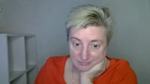 vea_motty online show from November 25, 2025, 12:05 pm