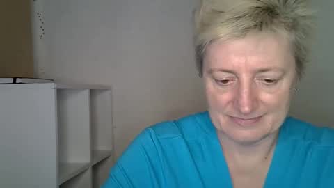vea_motty online show from December 3, 2025, 12:25 pm