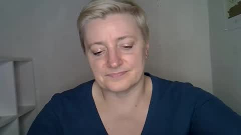 vea_motty online show from March 11, 2026, 4:02 pm