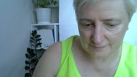 vea_motty online show from June 5, 2026, 8:20 am