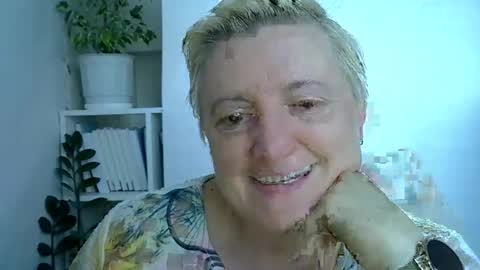 vea_motty online show from June 7, 2026, 3:16 pm