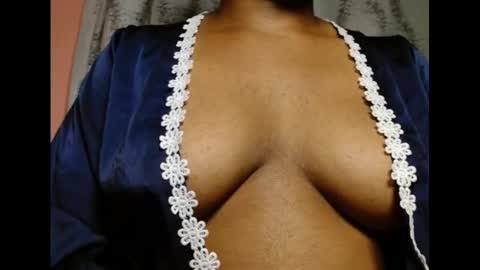 Snapshot of vee62 chatting on July 10, 2026, 12:15 am vee62 online show from July 10, 2026, 12:15 am