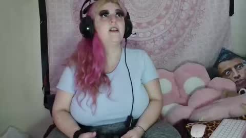 Snapshot of veelehanex3 chatting on December 17, 2024, 11:49 am Veronica Lehane online show from December 17, 2024, 11:49 am