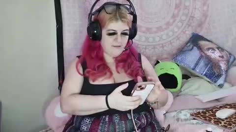 Snapshot of veelehanex3 chatting on January 24, 2025, 4:06 pm Veronica Lehane online show from January 24, 2025, 4:06 pm