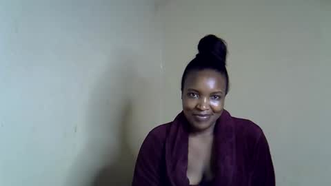 Snapshot of veesazii chatting on February 3, 2026, 7:24 am veesazii online show from February 3, 2026, 7:24 am