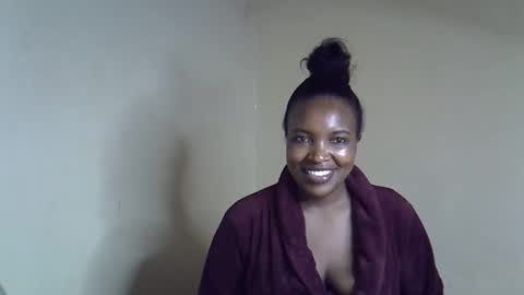 Snapshot of veesazii chatting on February 5, 2026, 7:24 am veesazii online show from February 5, 2026, 7:24 am