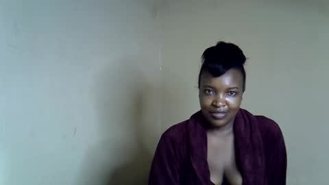 Snapshot of veesazii chatting on February 6, 2026, 8:51 am veesazii online show from February 6, 2026, 8:51 am