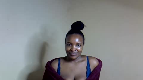 Snapshot of veesazii chatting on February 9, 2026, 7:18 pm veesazii online show from February 9, 2026, 7:18 pm