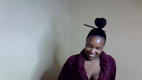 Snapshot of veesazii chatting on February 12, 2026, 7:31 pm veesazii online show from February 12, 2026, 7:31 pm