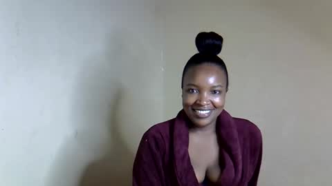 Snapshot of veesazii chatting on February 14, 2026, 6:32 am veesazii online show from February 14, 2026, 6:32 am